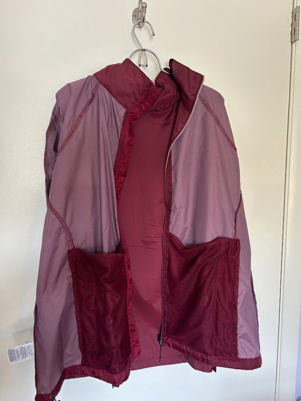 Columbia Packable Rain Jacket in Burgundy 2X - Picture 13 of 14